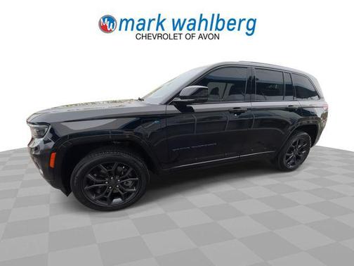 Diamond Black Crystal Pearlcoat 2025 Jeep Grand Cherokee 4xe Anniversary Edition