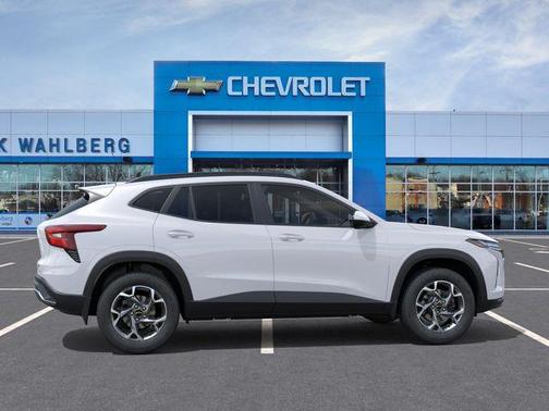 Summit White 2026 Chevrolet Trax LT