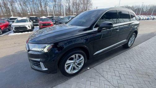2024 Audi Q7 55 Premium Plus