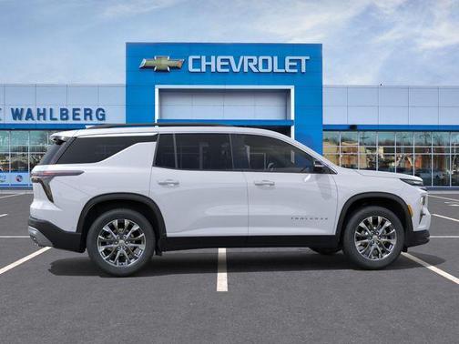 Polar White Tricoat 2026 Chevrolet Traverse LT
