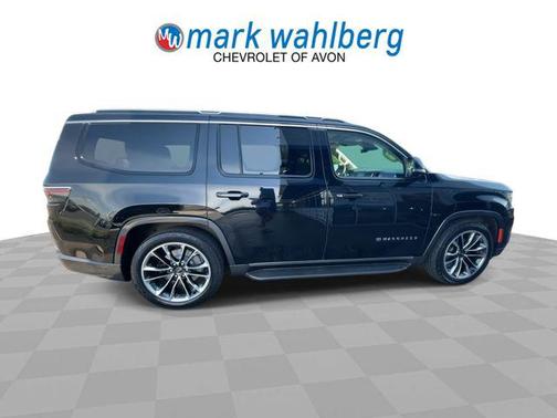 Diamond Black Crystal Pearlcoat 2022 Jeep Wagoneer Series II 4x4