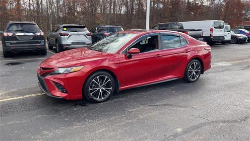 2020 Toyota Camry SE