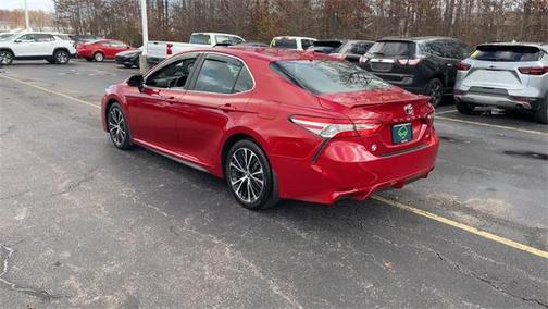 2020 Toyota Camry SE
