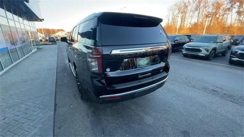 2023 Chevrolet Suburban LT