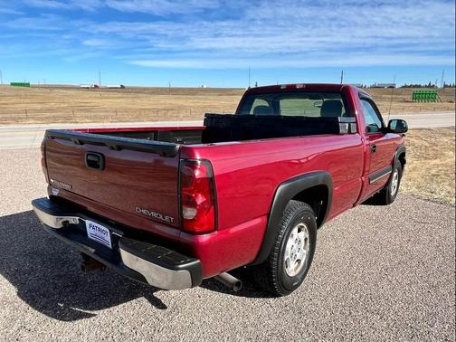2004 Chevrolet Silverado 1500 LS
