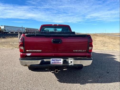 2004 Chevrolet Silverado 1500 LS