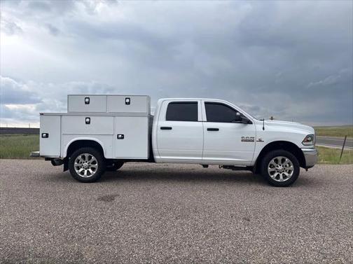 2017 RAM 3500 Tradesman Crew Cab 4x4 8' Box