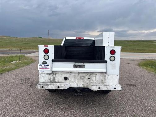 2017 RAM 3500 Tradesman Crew Cab 4x4 8' Box