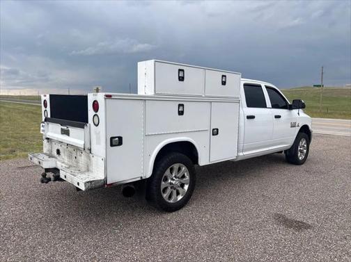 2017 RAM 3500 Tradesman Crew Cab 4x4 8' Box