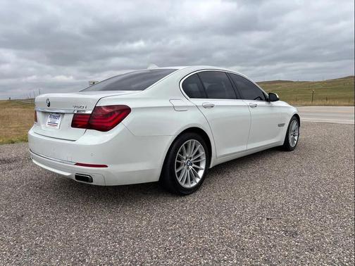 2014 BMW 750 i xDrive