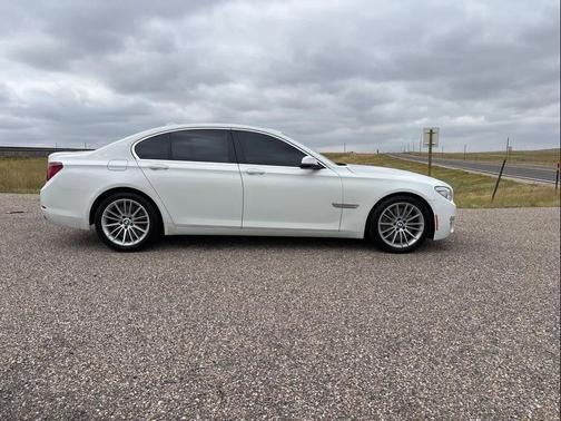 2014 BMW 750 i xDrive