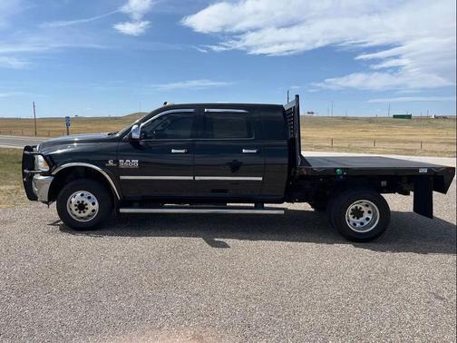 Black Clearcoat 2014 RAM 3500 Laramie