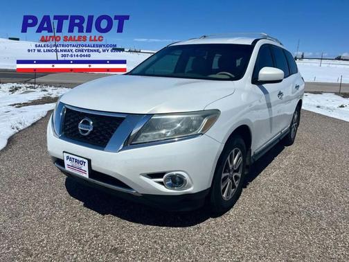 Moonlight White 2014 Nissan Pathfinder SL