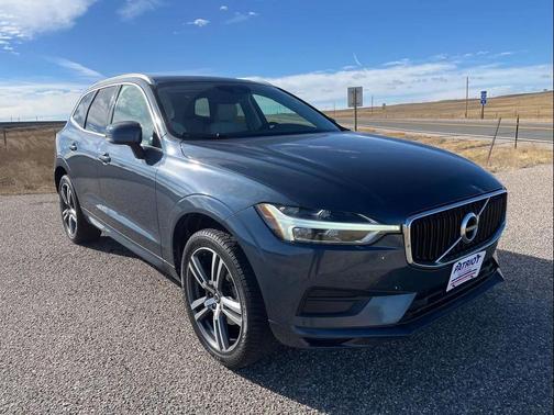 2020 Volvo XC60 T5 Momentum