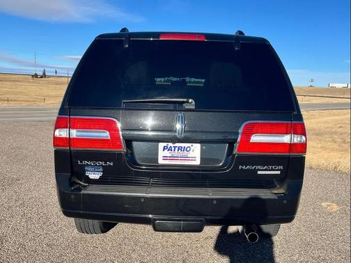 2011 Lincoln Navigator Base