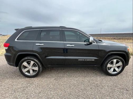 Brilliant Black Crystal Pearlcoat 2016 Jeep Grand Cherokee Limited