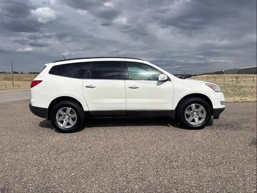 White 2012 Chevrolet Traverse LT
