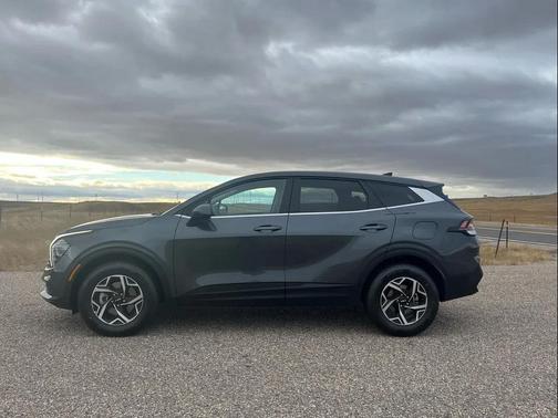 2024 Kia Sportage LX