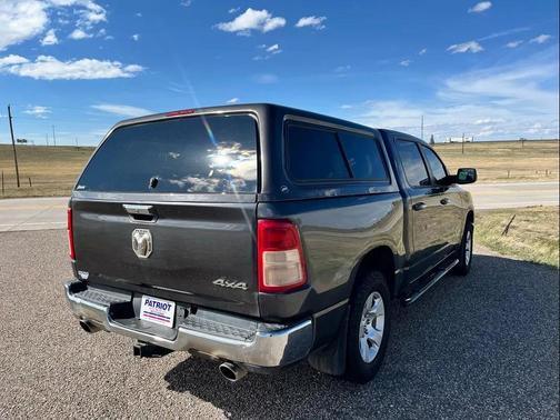 Granite Crystal Metallic Clearcoat 2019 RAM 1500 Big Horn