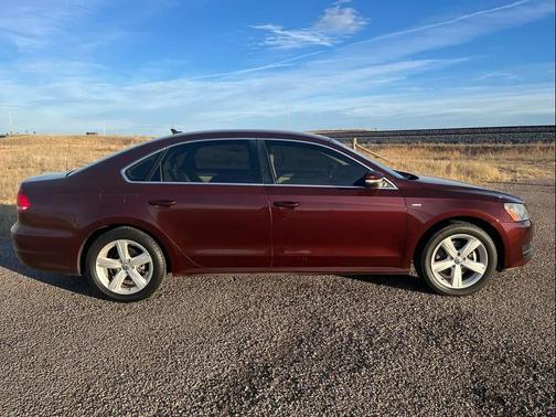 2014 Volkswagen Passat 1.8T S