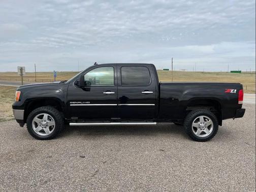 Onyx Black 2014 GMC Sierra 2500 Denali