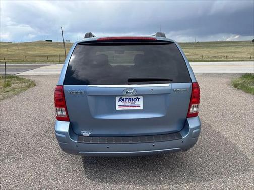 2008 Hyundai Entourage GLS