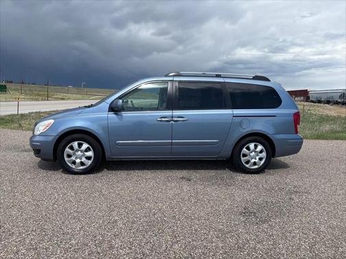 2008 Hyundai Entourage GLS