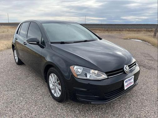 2016 Volkswagen Golf TSI S 4-Door