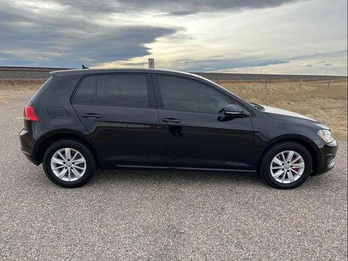 2016 Volkswagen Golf TSI S 4-Door