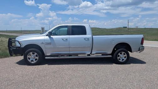 2018 RAM 2500 Big Horn Crew Cab 4x4 8' Box