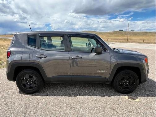 Granite Crystal Metallic Clearcoat 2017 Jeep Renegade Sport