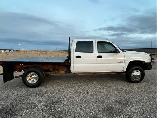 2005 Chevrolet Silverado 3500 LS Crew Cab