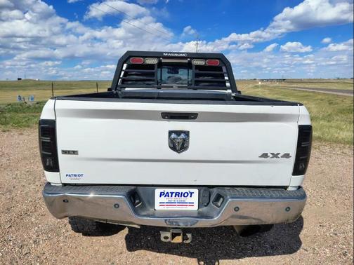 Bright White 2016 RAM 2500 SLT