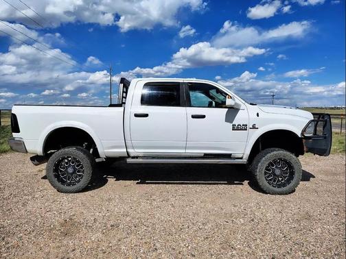Bright White 2016 RAM 2500 SLT