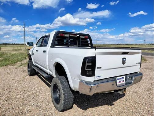 Bright White 2016 RAM 2500 SLT