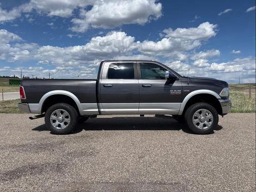 Granite Crystal Metallic Clearcoat 2014 RAM 2500 Laramie