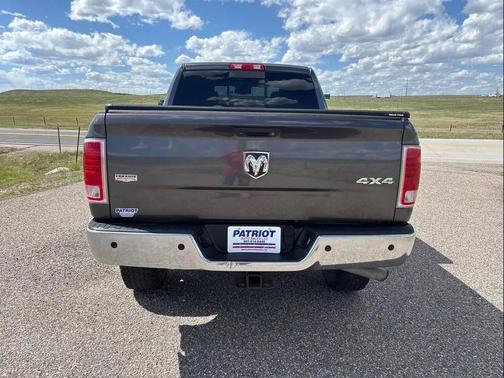 Granite Crystal Metallic Clearcoat 2014 RAM 2500 Laramie