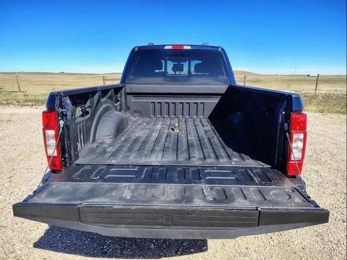 Antimatter Blue Metallic 2022 Ford F-250 Lariat