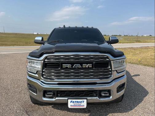2020 RAM 3500 Limited Crew Cab 4x4 8' Box