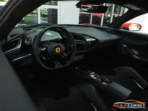 2022 Ferrari SF90 Stradale Base