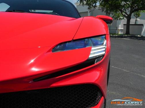 2022 Ferrari SF90 Stradale Base
