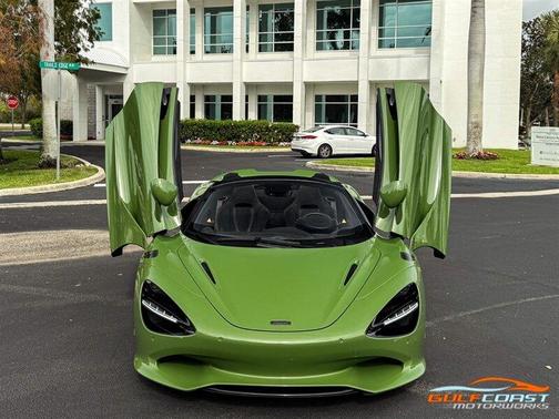 2025 McLaren 750S Base