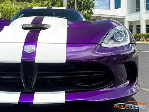 Stryker Purple Tri-Coat Pearl 2017 Dodge Viper GTC
