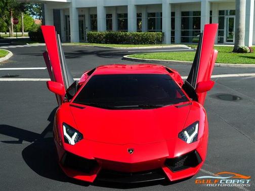2015 Lamborghini Aventador LP700-4