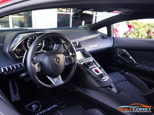 2015 Lamborghini Aventador LP700-4
