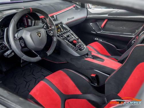 2019 Lamborghini Aventador SVJ Base