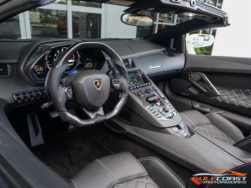 2015 Lamborghini Aventador LP700-4