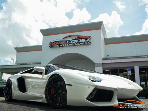 2015 Lamborghini Aventador LP700-4