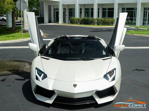 2015 Lamborghini Aventador LP700-4