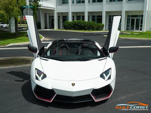 2016 Lamborghini Aventador LP700-4